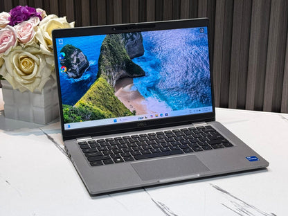 Dell Latitude 5330 i5 12th Gen – 16GB RAM | 256GB NVMe SSD