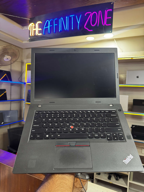 Lenovo ThinkPad T460p Core i5 6th Gen Laptop with 8GB RAM and 256GB SSD
